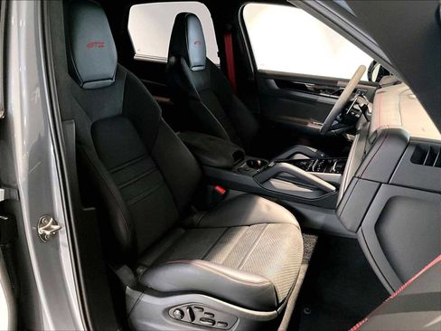 Used 2025 Porsche Cayenne GTS image 22