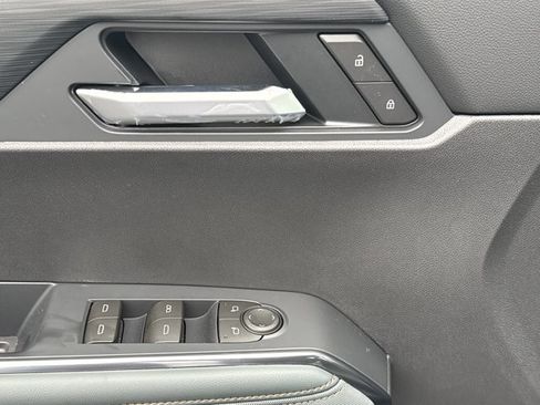 New 2026 GMC Acadia AT4 w/ Luxury Package AWD/4WD image 17