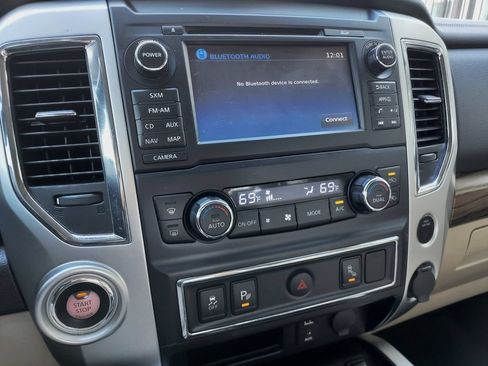 Used 2017 Nissan Titan SL RWD image 42