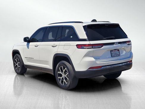 Used 2023 Jeep Grand Cherokee Limited w/ Luxury Tech Group II AWD/4WD image 6
