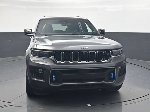 Used 2023 Jeep Grand Cherokee Overland w/ Advanced Protech Group III AWD/4WD image 15