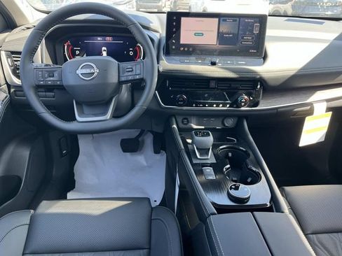 New 2026 Nissan Rogue Platinum AWD/4WD image 15