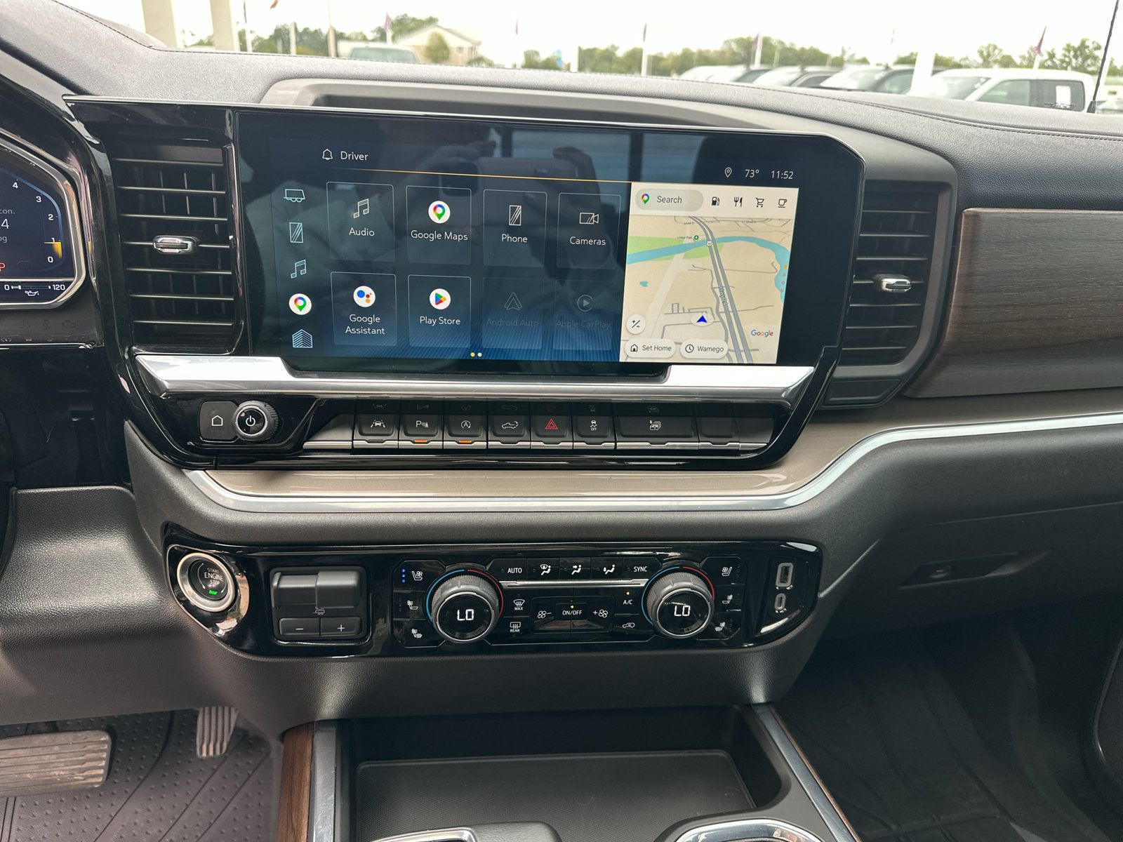 Used 2022 Chevrolet Silverado 1500 High Country w/ High Country Premium Package AWD/4WD image 4