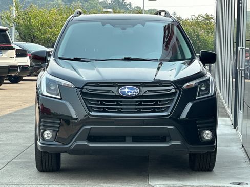 Used 2022 Subaru Forester Premium AWD/4WD image 8