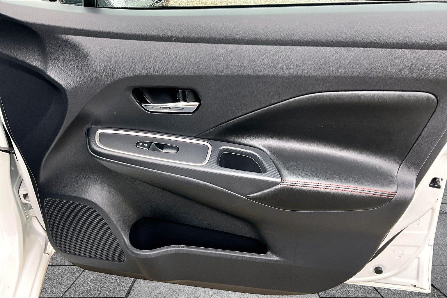 Used 2025 Nissan Versa SR w/ Trunk Package FWD image 22