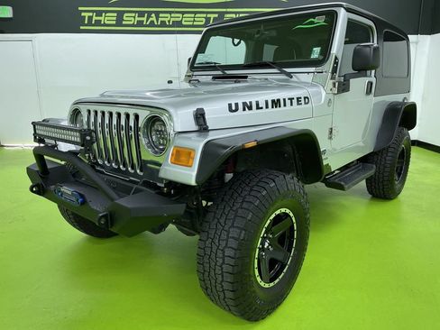 Used 2005 Jeep Wrangler Unlimited AWD/4WD image 5