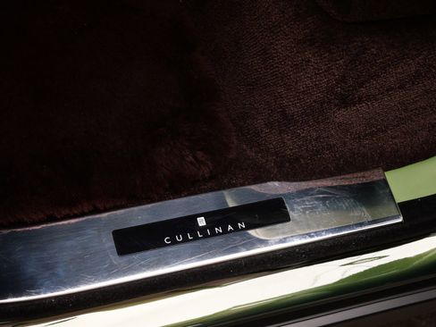 Certified 2023 Rolls-Royce Cullinan w/ Cullinan Package image 9