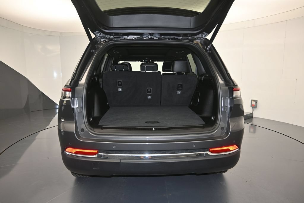 Used 2024 Jeep Grand Cherokee Limited 4xe w/ Trailer Tow Package AWD/4WD image 27