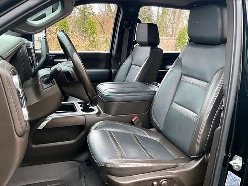 Used 2023 GMC Sierra 3500 Denali w/ Denali Ultimate Package image 15