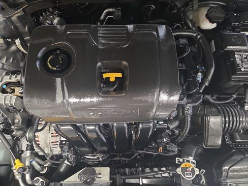 Used 2023 Kia Forte LXS w/ LXS Technology Package FWD image 28