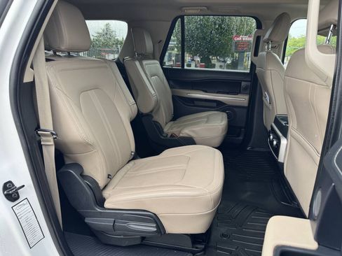 Used 2024 Ford Expedition Max Limited AWD/4WD image 14