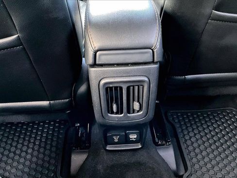 Certified 2019 Jeep Compass Latitude w/ Cold Weather Group image 14