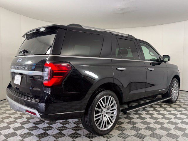 Used 2024 Ford Expedition Platinum AWD/4WD image 11