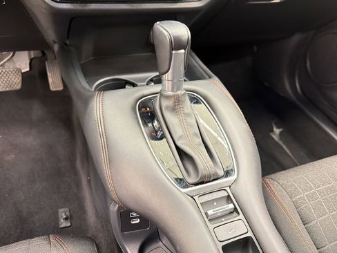 Used 2025 Honda HR-V Sport image 17