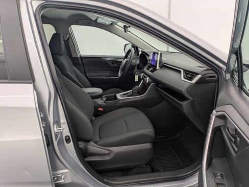 Used 2024 Toyota RAV4 LE AWD/4WD image 20