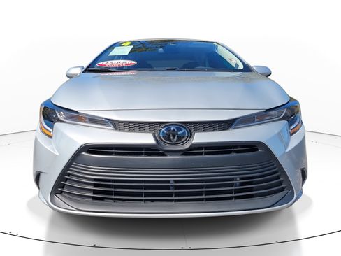 Certified 2024 Toyota Corolla LE image 2