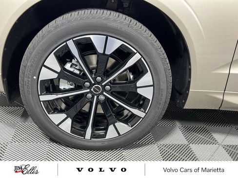 New 2026 Volvo XC60 B5 Plus w/ Protection Package Premier image 19