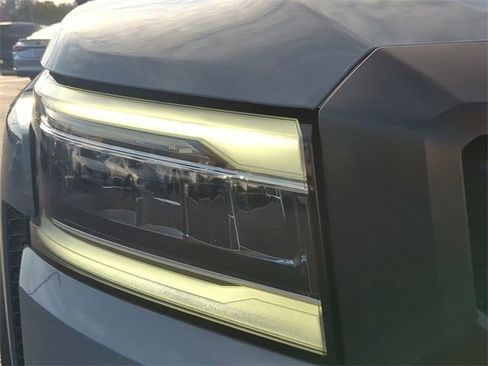 Used 2022 Nissan Frontier Pro-X w/ Pro-X Premium Package image 9
