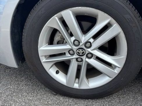 Used 2022 Toyota Corolla SE FWD image 5