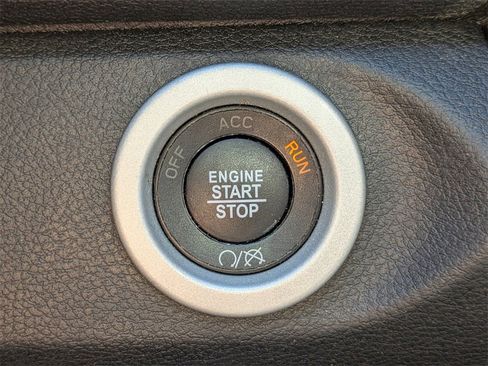 Used 2017 RAM 1500 Rebel w/ Luxury Group image 31