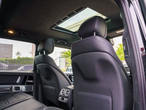 Used 2023 Mercedes-Benz G 550 G 550 image 33