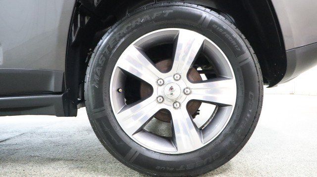 Used 2017 Jeep Compass High Altitude FWD image 21