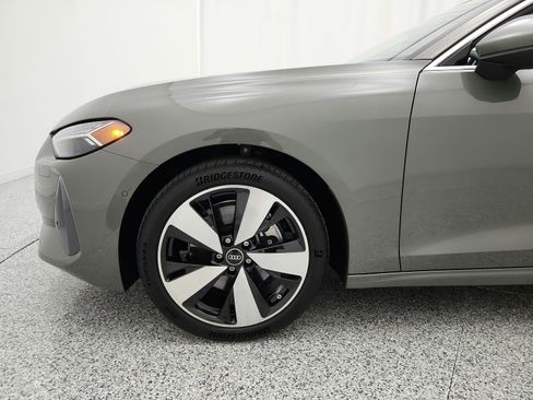 Used 2025 Audi A5 2.0T Prestige w/ 19" Wheel Package AWD/4WD image 17