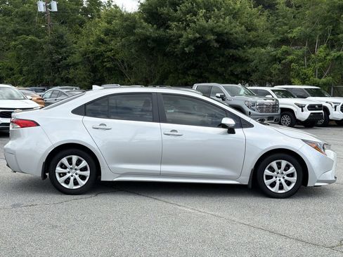 Used 2026 Toyota Corolla LE FWD image 23