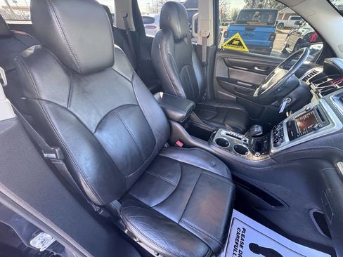 Used 2014 GMC Acadia SLT image 29