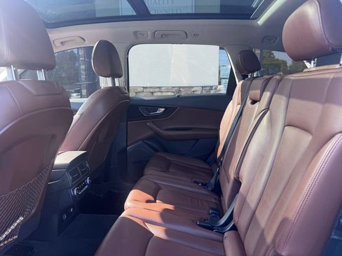 Used 2019 Audi Q7 3.0T Prestige w/ Prestige Package AWD/4WD image 17