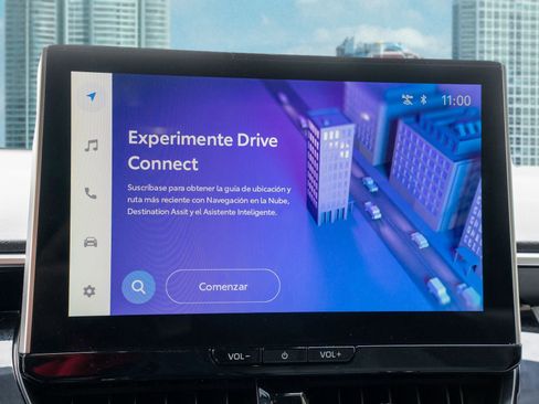 Used 2025 Toyota Corolla SE w/ SE Premium Package image 34