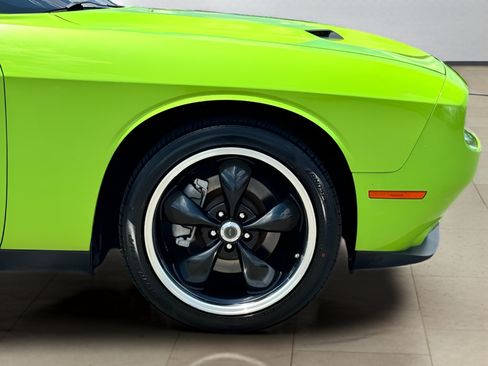 Used 2015 Dodge Challenger R/T Plus RWD image 39
