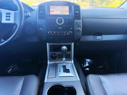 Used 2011 Nissan Pathfinder Silver image 23