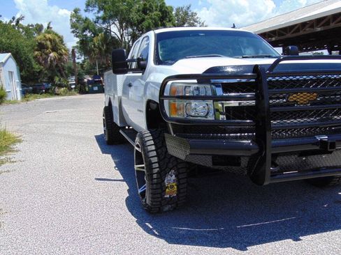 Used 2013 Chevrolet Silverado 3500 W/T w/ Snow Plow Prep Package AWD/4WD image 3