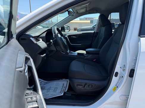 Certified 2025 Toyota RAV4 XLE AWD/4WD image 11