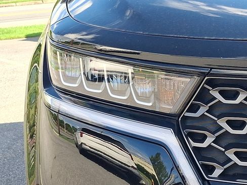 Certified 2023 Kia Sorento X-Line EX AWD/4WD image 9