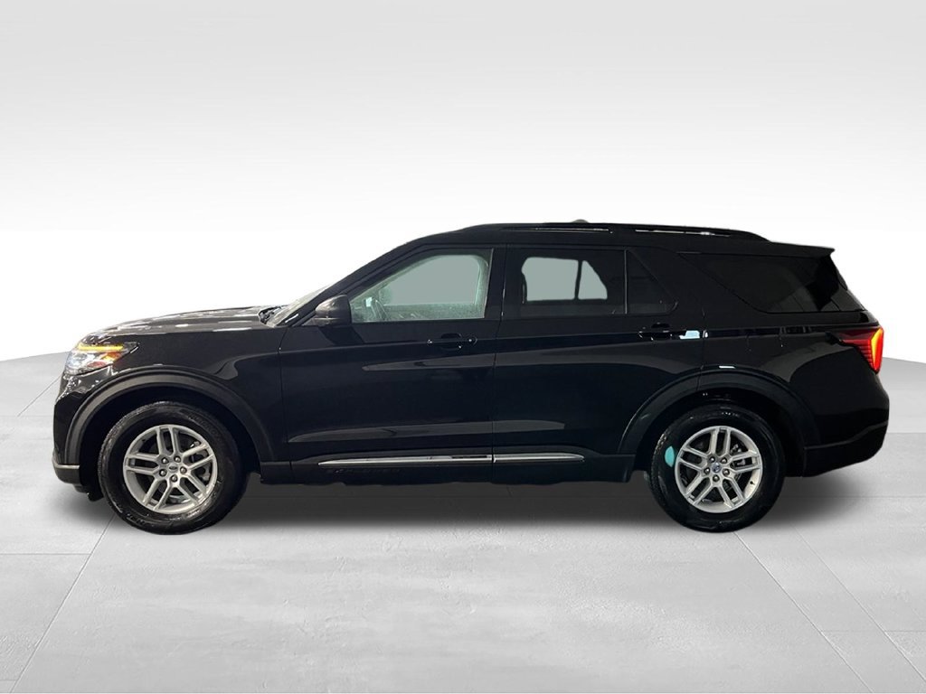 Used 2025 Ford Explorer Active RWD image 7