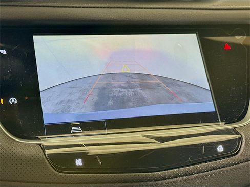 New 2026 Cadillac XT5 Luxury w/ LPO, ONYX Package image 9