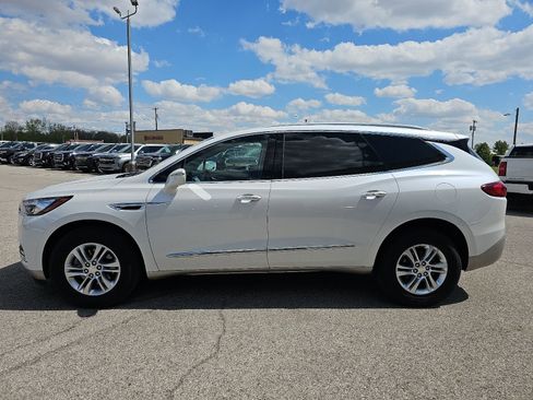 Used 2018 Buick Enclave Essence w/ Trailering Package AWD/4WD image 5