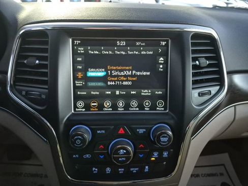 Used 2018 Jeep Grand Cherokee Limited w/ Luxury Group II image 24