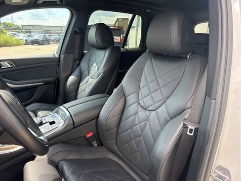 Used 2023 BMW X5 xDrive40i w/ Premium Package image 7