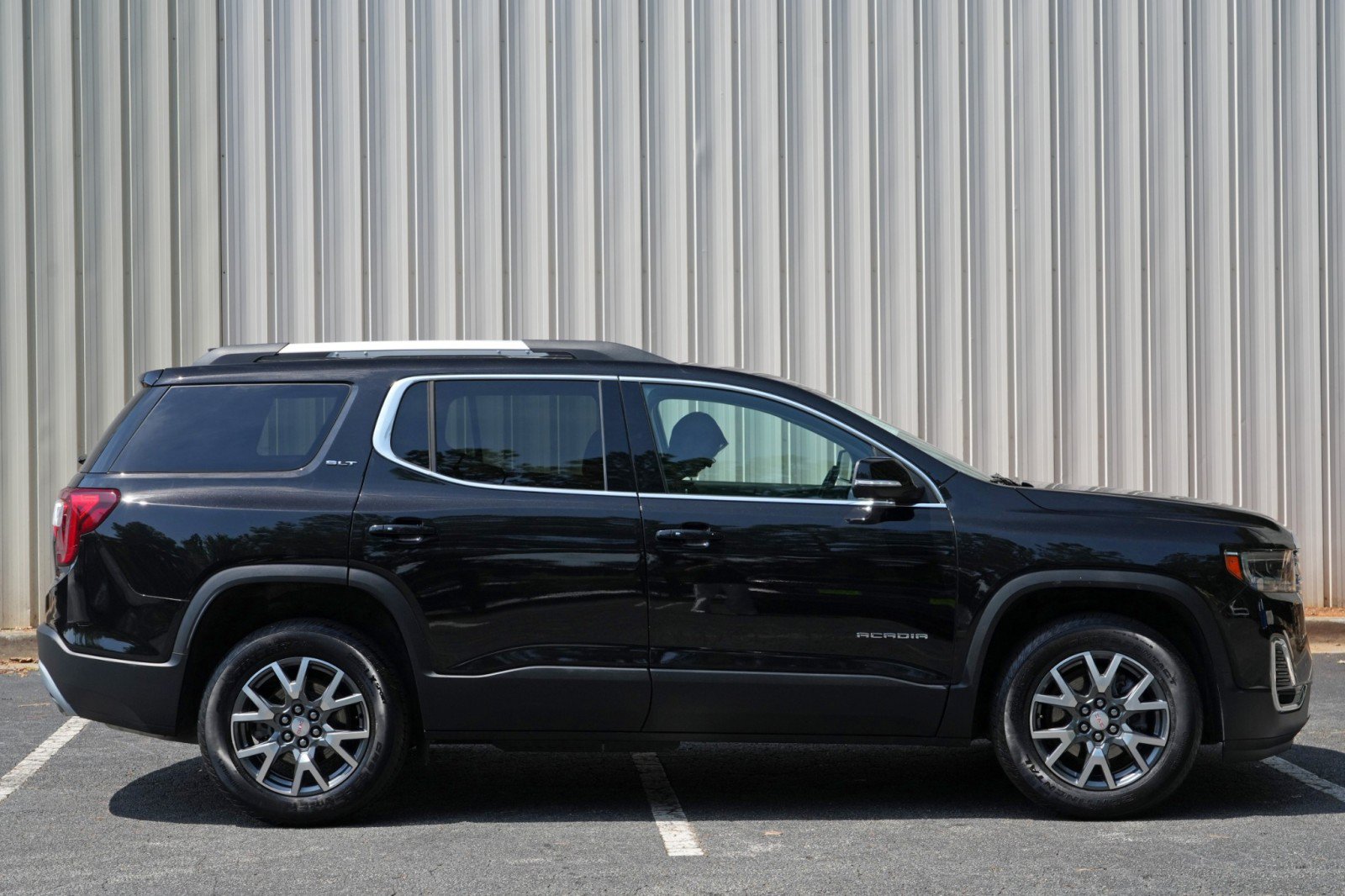 Used 2023 GMC Acadia SLT FWD image 47