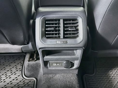 Used 2023 Volkswagen Tiguan SE FWD image 27