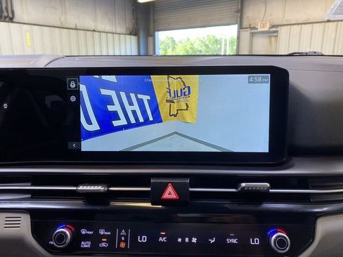 Used 2026 Kia Sportage EX FWD image 43