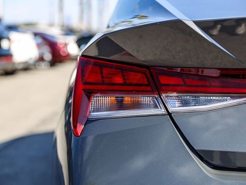 Certified 2024 Hyundai Elantra Limited image 7