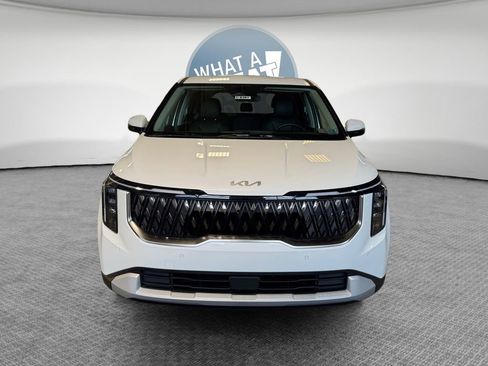 Certified 2026 Kia Carnival FWD image 9