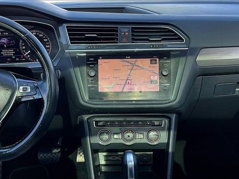 Used 2019 Volkswagen Tiguan SEL FWD image 10