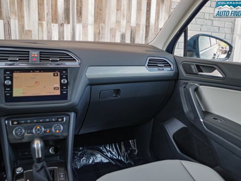 Used 2020 Volkswagen Tiguan SEL image 18