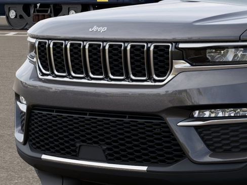 New 2025 Jeep Grand Cherokee Limited image 7