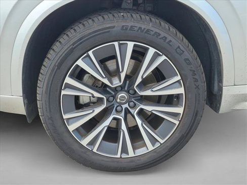 Used 2022 Volvo XC90 T5 Momentum FWD image 26